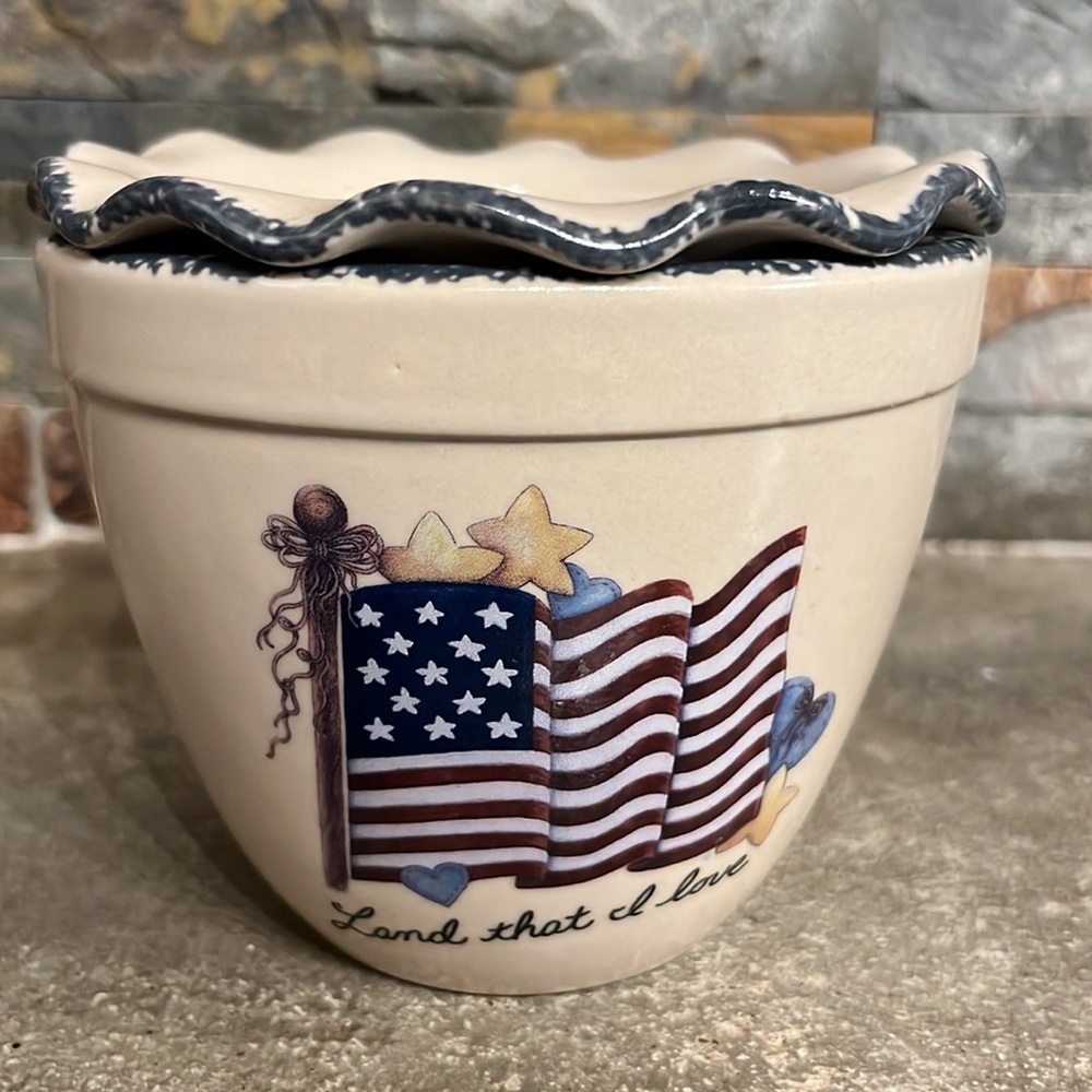 Vintage Home & Garden Party Ltd Stoneware Dip 2003 Patriotic American Flag  USA